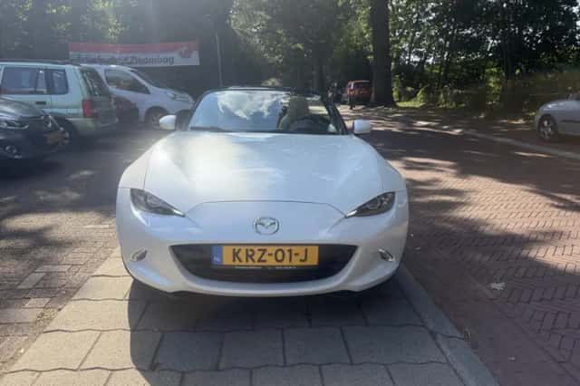 Mazda MX-5 (2018) thumbnail 5
