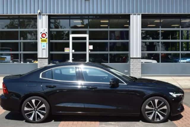 Volvo S60 (2021) thumbnail 3