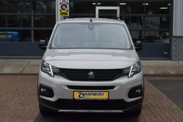 Peugeot Rifter (2019) thumbnail 2