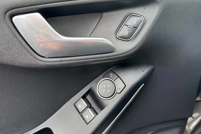Ford Fiesta (2018) thumbnail 14