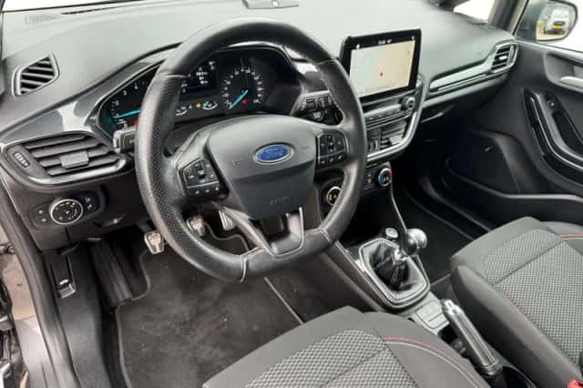 Ford Fiesta (2018) thumbnail 18