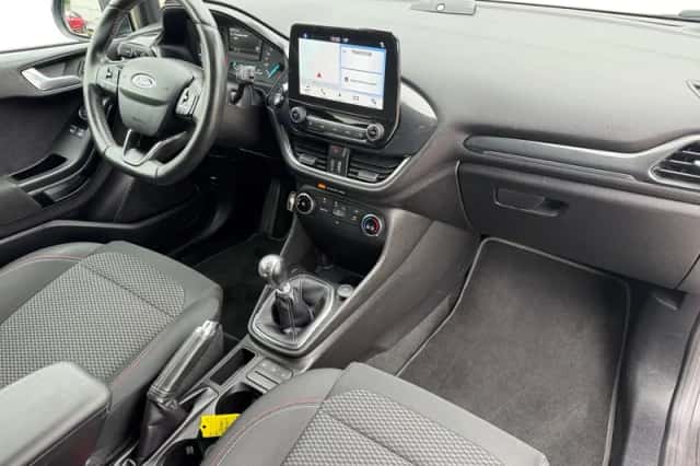 Ford Fiesta (2018) thumbnail 3