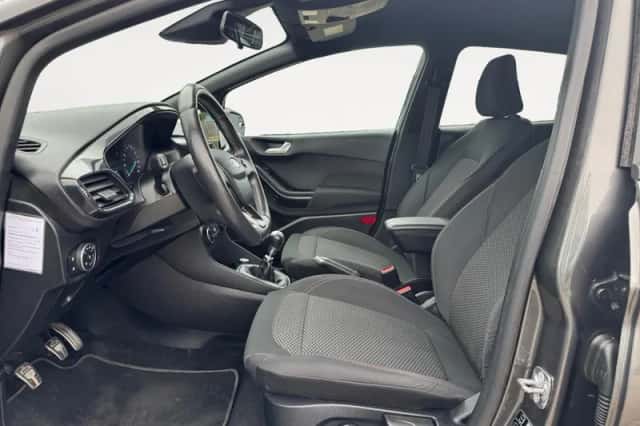 Ford Fiesta (2018) thumbnail 5