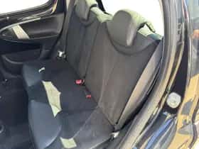 Peugeot 107 (2012) thumbnail 25