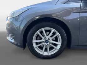 Ford Focus (2016) thumbnail 16
