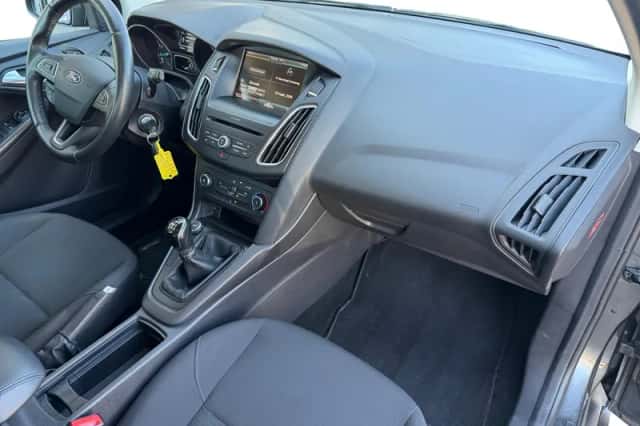 Ford Focus (2016) thumbnail 3