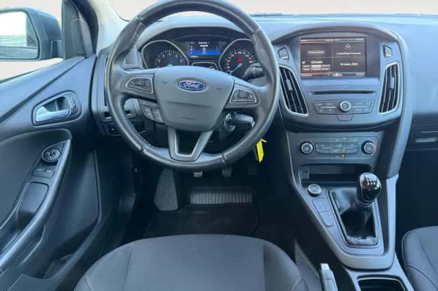 Ford Focus (2016) thumbnail 23