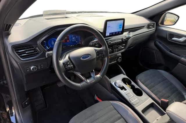 Ford Kuga (2021) thumbnail 17