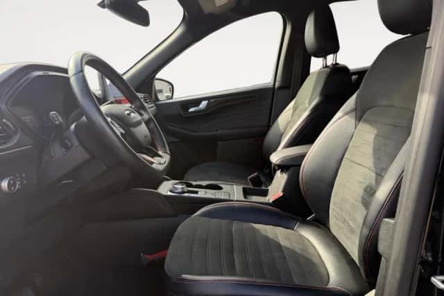 Ford Kuga (2021) thumbnail 4