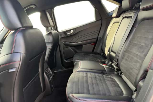 Ford Kuga (2021) thumbnail 5