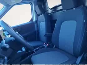 Ford E-Transit Courier (2025) thumbnail 13