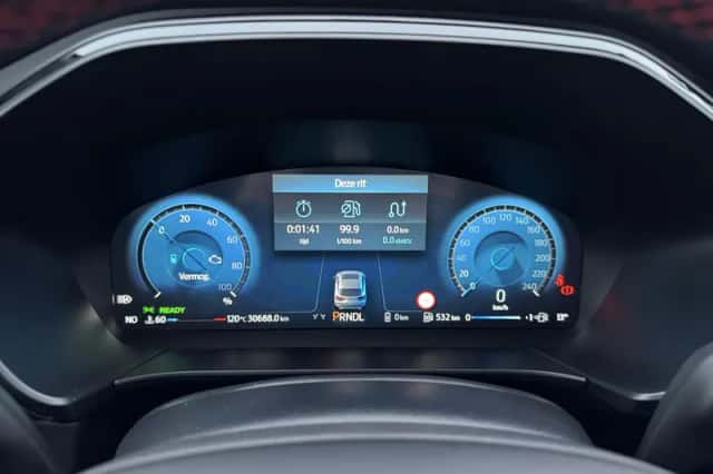 Ford Kuga (2025) thumbnail 2