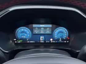 Ford Kuga (2025) thumbnail 2