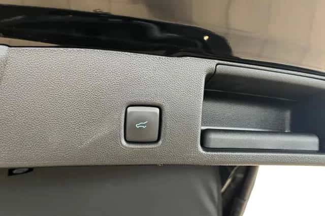 Ford Kuga (2025) thumbnail 18