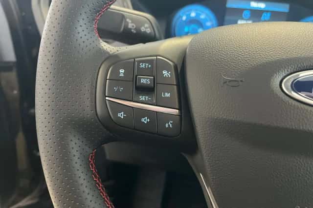 Ford Kuga (2025) thumbnail 21