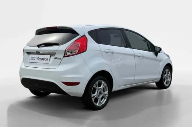 Ford Fiesta (2017) thumbnail 2