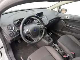 Ford Fiesta (2017) thumbnail 18