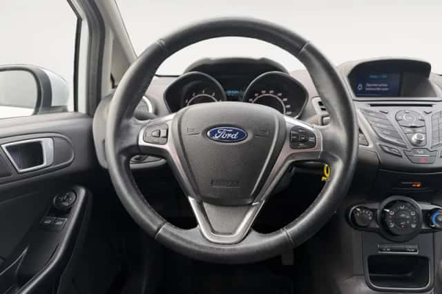 Ford Fiesta (2017) thumbnail 19