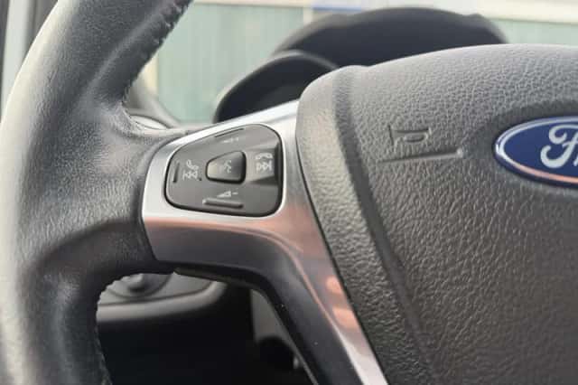 Ford Fiesta (2017) thumbnail 20