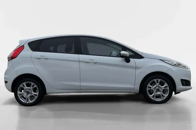Ford Fiesta (2017) thumbnail 4