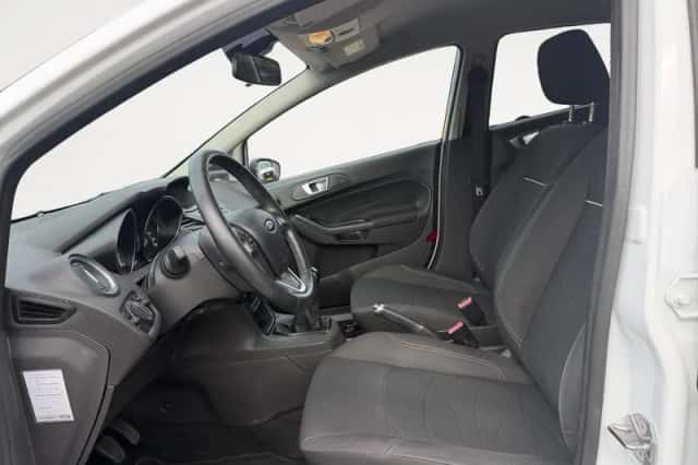 Ford Fiesta (2017) thumbnail 5