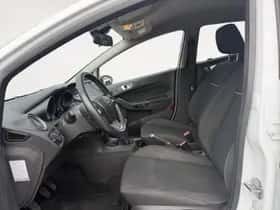 Ford Fiesta (2017) thumbnail 5
