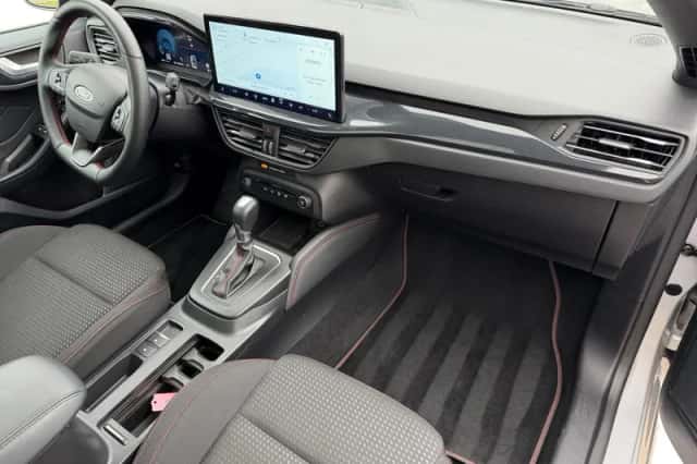 Ford Focus (2025) thumbnail 3