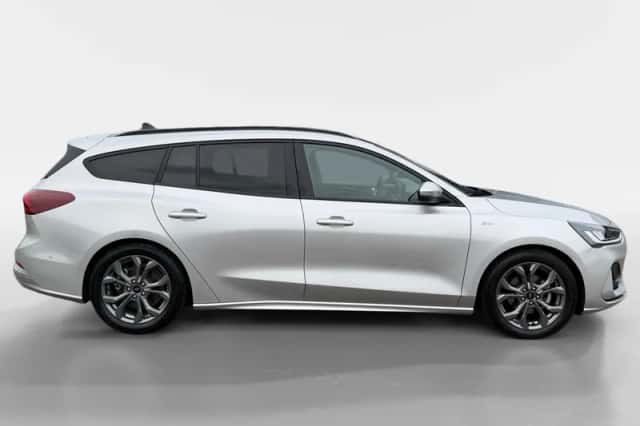 Ford Focus (2025) thumbnail 4