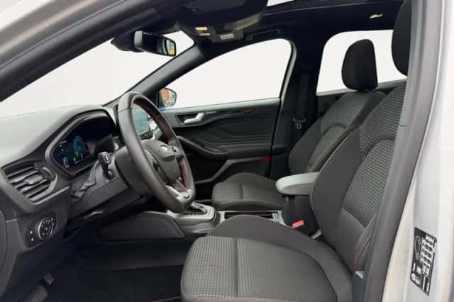 Ford Focus (2025) thumbnail 5