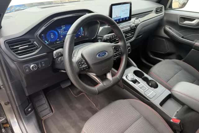 Ford Kuga (2023) thumbnail 18