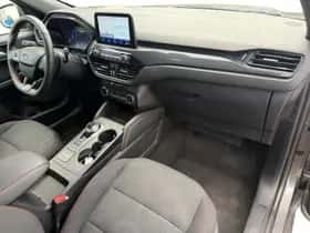 Ford Kuga (2023) thumbnail 3