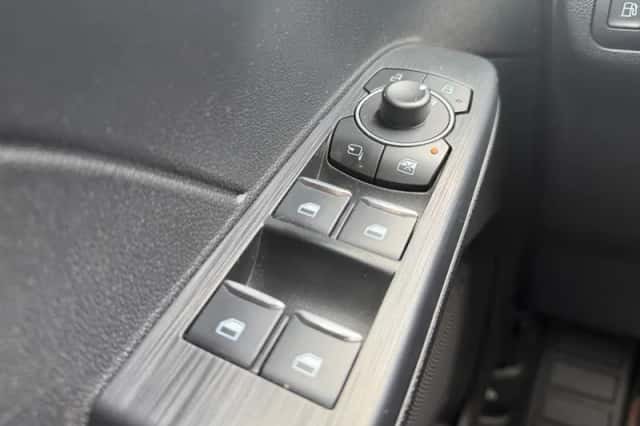 Ford Kuga (2023) thumbnail 29