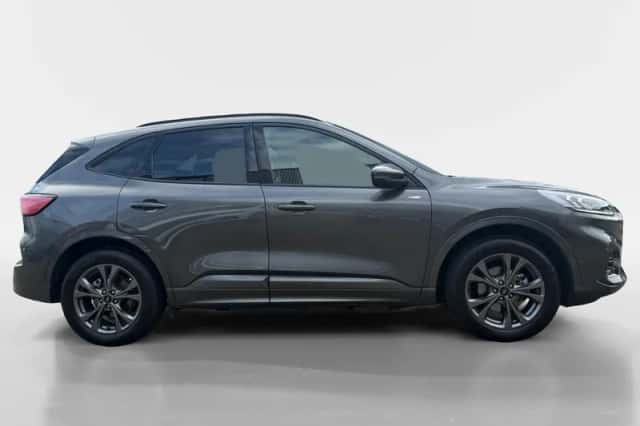 Ford Kuga (2023) thumbnail 4