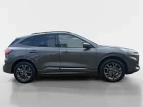 Ford Kuga (2023) thumbnail 4