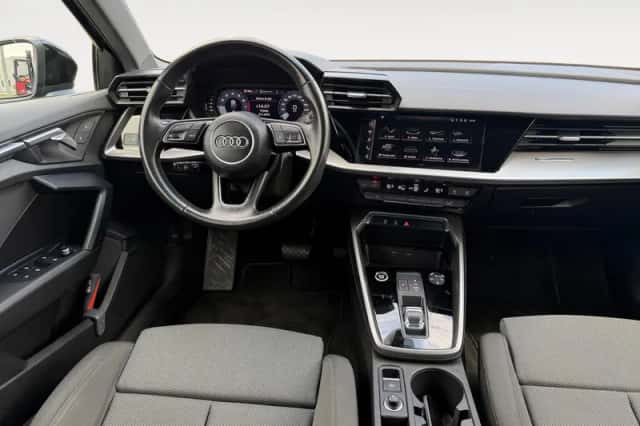 Audi A3 (2023) thumbnail 23