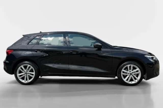 Audi A3 (2023) thumbnail 4