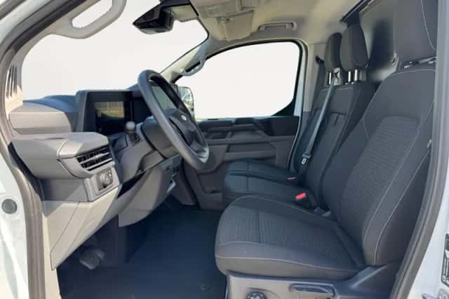 Ford E-Transit Custom (2026) thumbnail 17