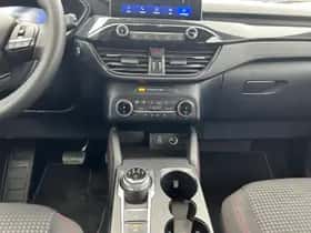Ford Kuga (2023) thumbnail 14