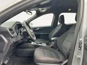 Ford Kuga (2023) thumbnail 6