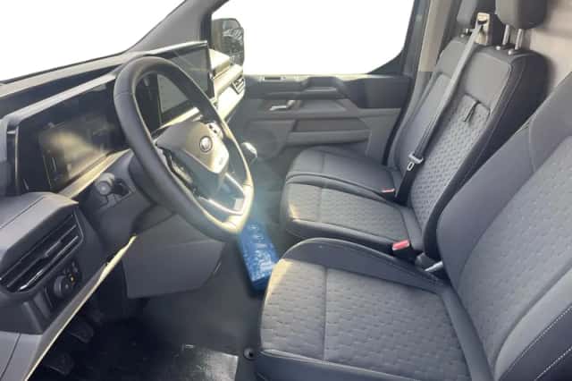 Ford Transit Custom (2024) thumbnail 18