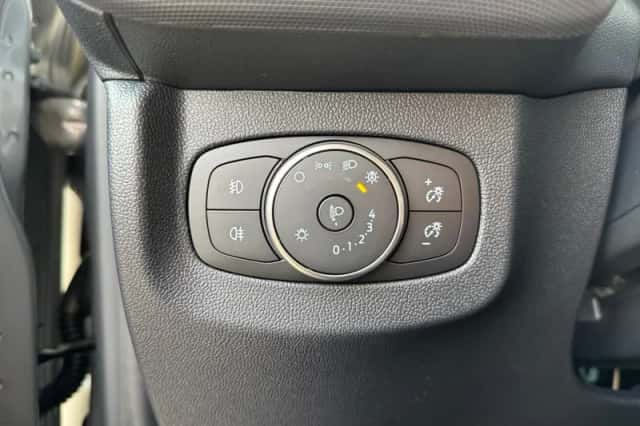 Ford E-Transit Courier (2026) thumbnail 17