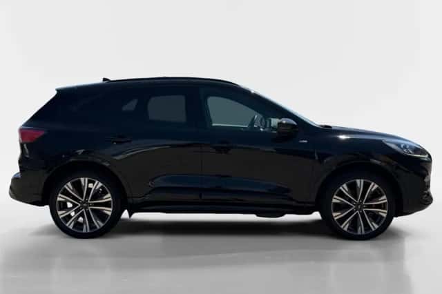 Ford Kuga (2022) thumbnail 4