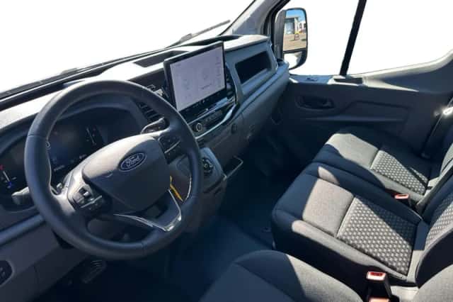 Ford Transit (2024) thumbnail 16