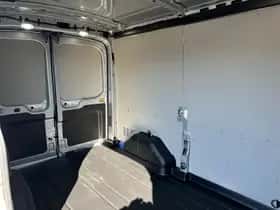 Ford Transit (2024) thumbnail 22
