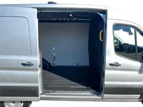 Ford Transit (2024) thumbnail 4