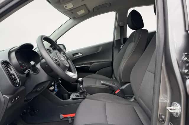 Kia Picanto (2021) thumbnail 5