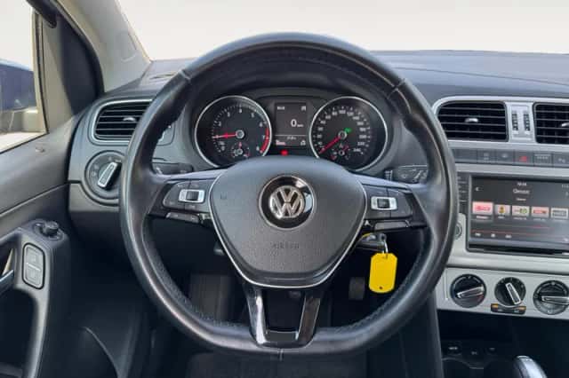 Volkswagen Polo (2016) thumbnail 19