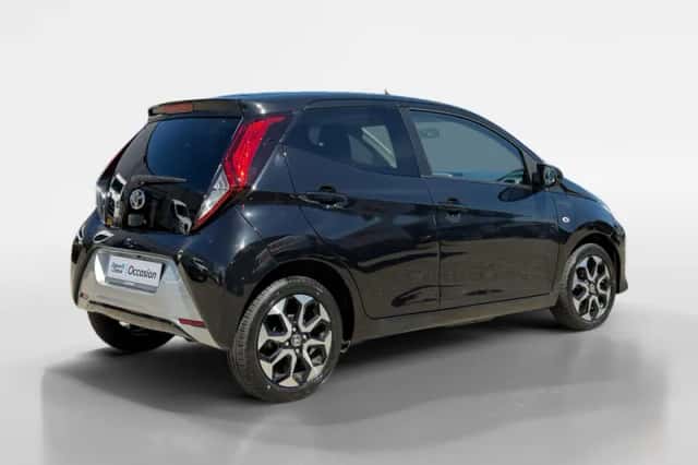 Toyota Aygo (2021) thumbnail 2