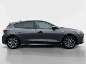 Ford Focus (2023) thumbnail 4