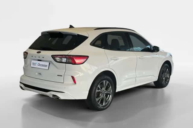 Ford Kuga (2023) thumbnail 2